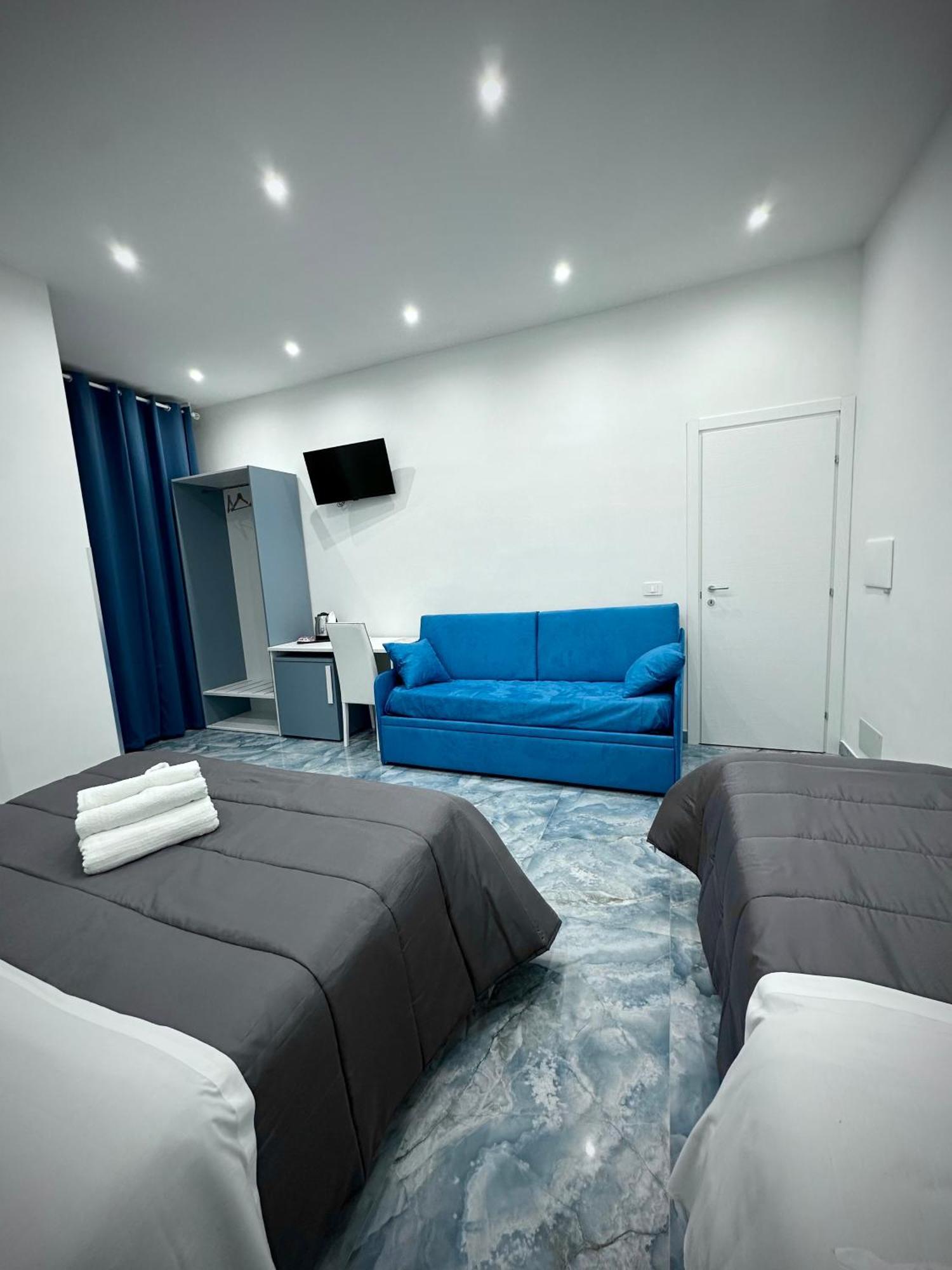 Marvit Central Luxury Naples Exterior photo