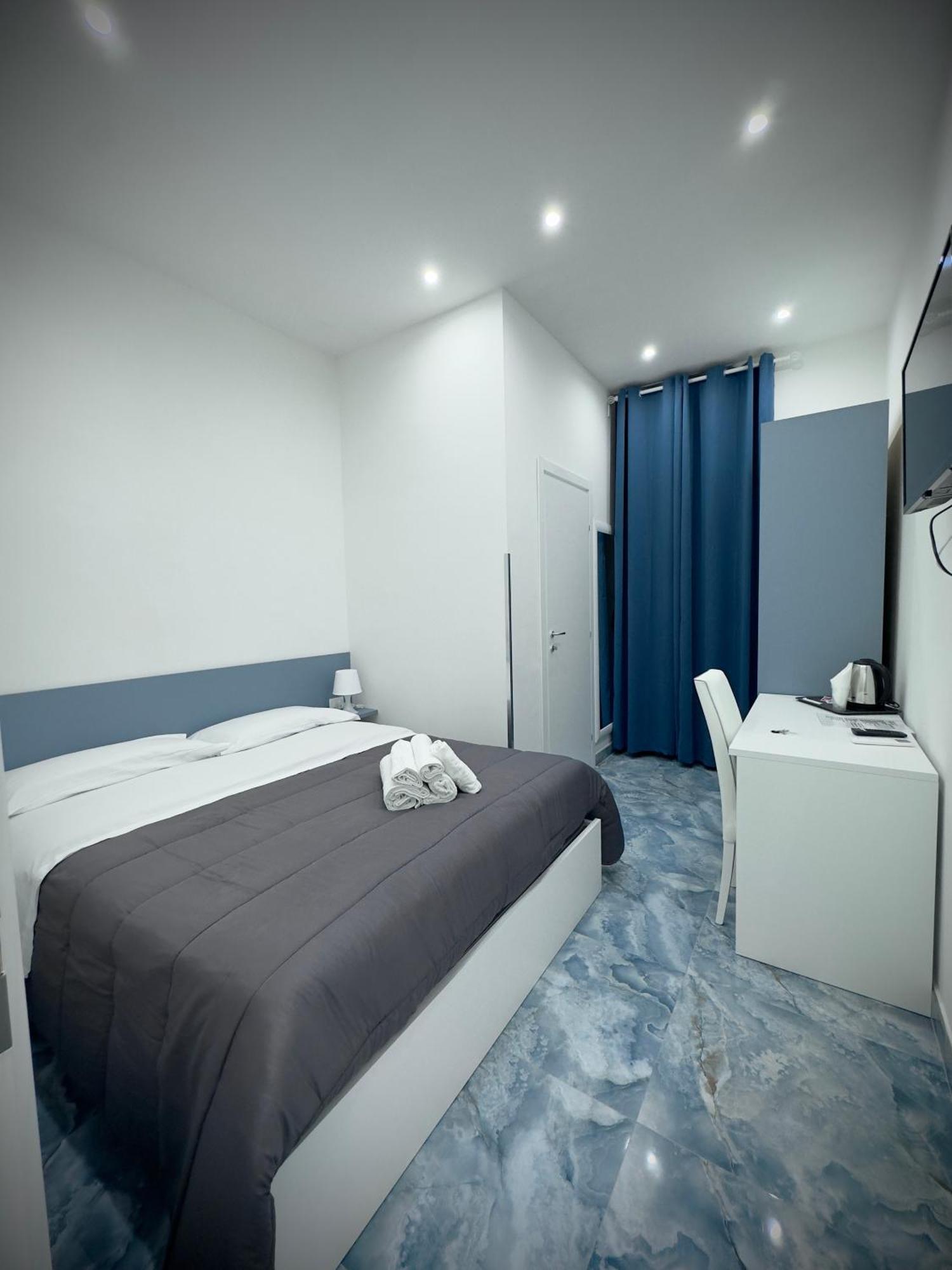 Marvit Central Luxury Naples Exterior photo