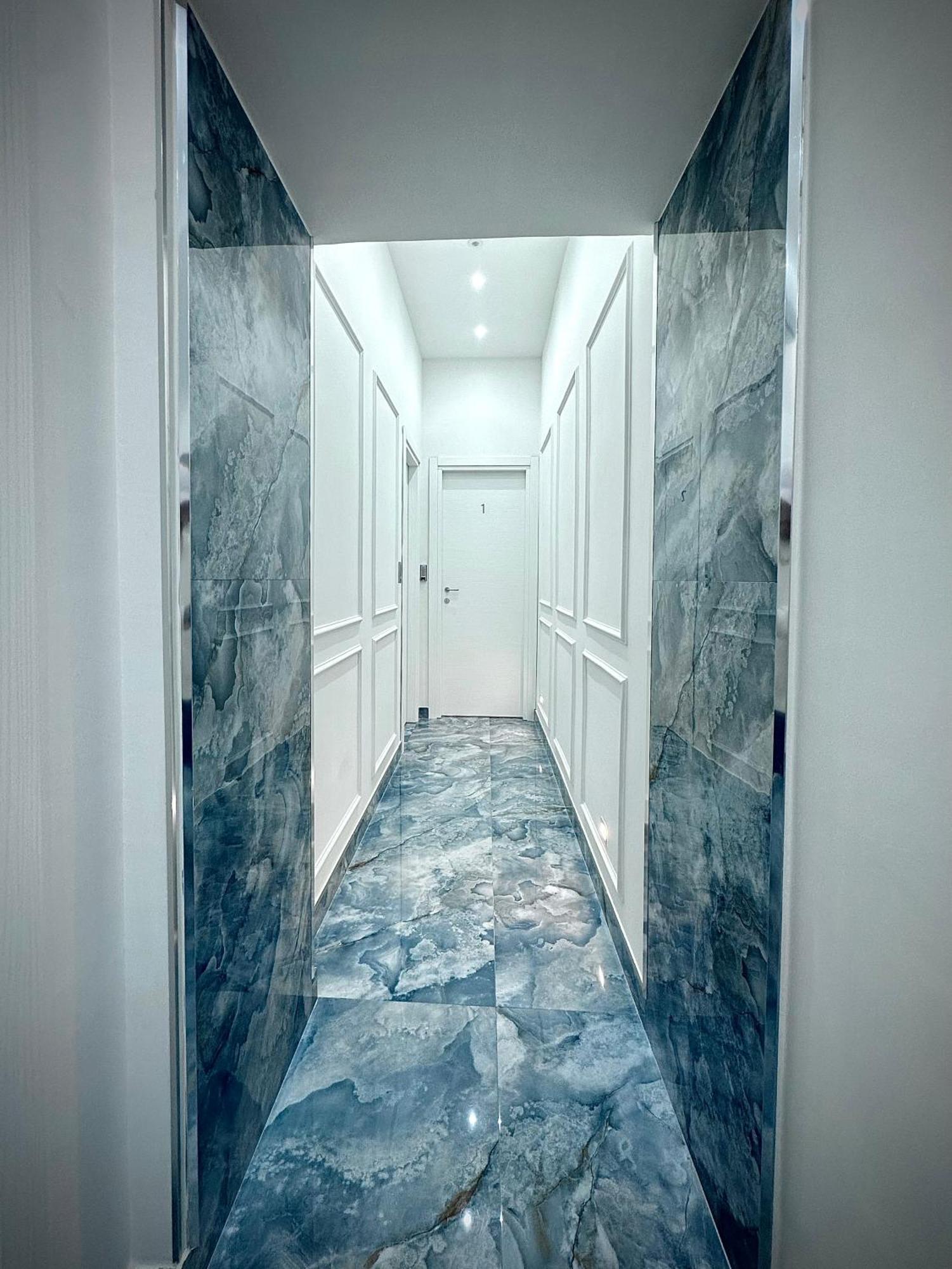 Marvit Central Luxury Naples Exterior photo