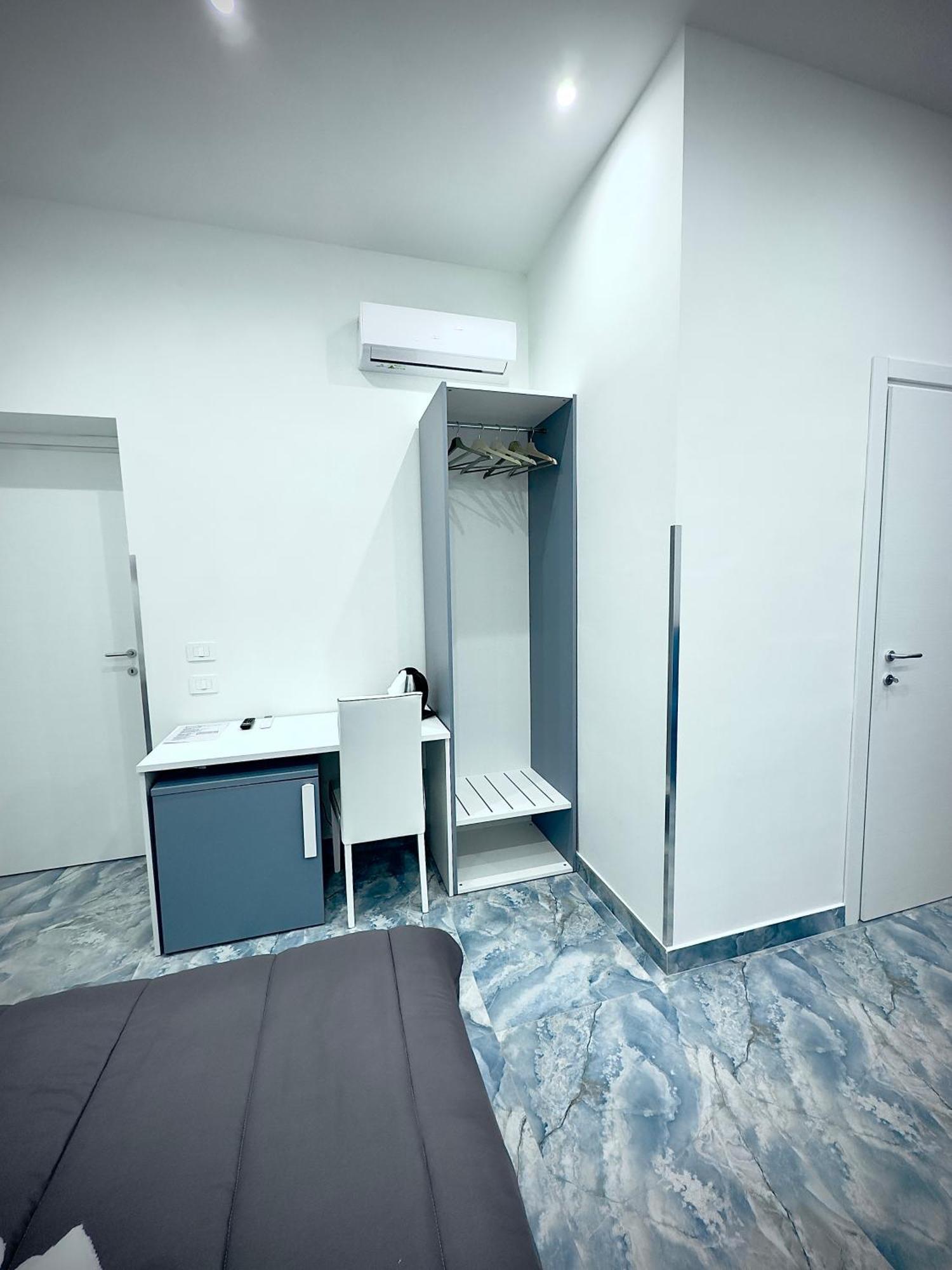 Marvit Central Luxury Naples Exterior photo