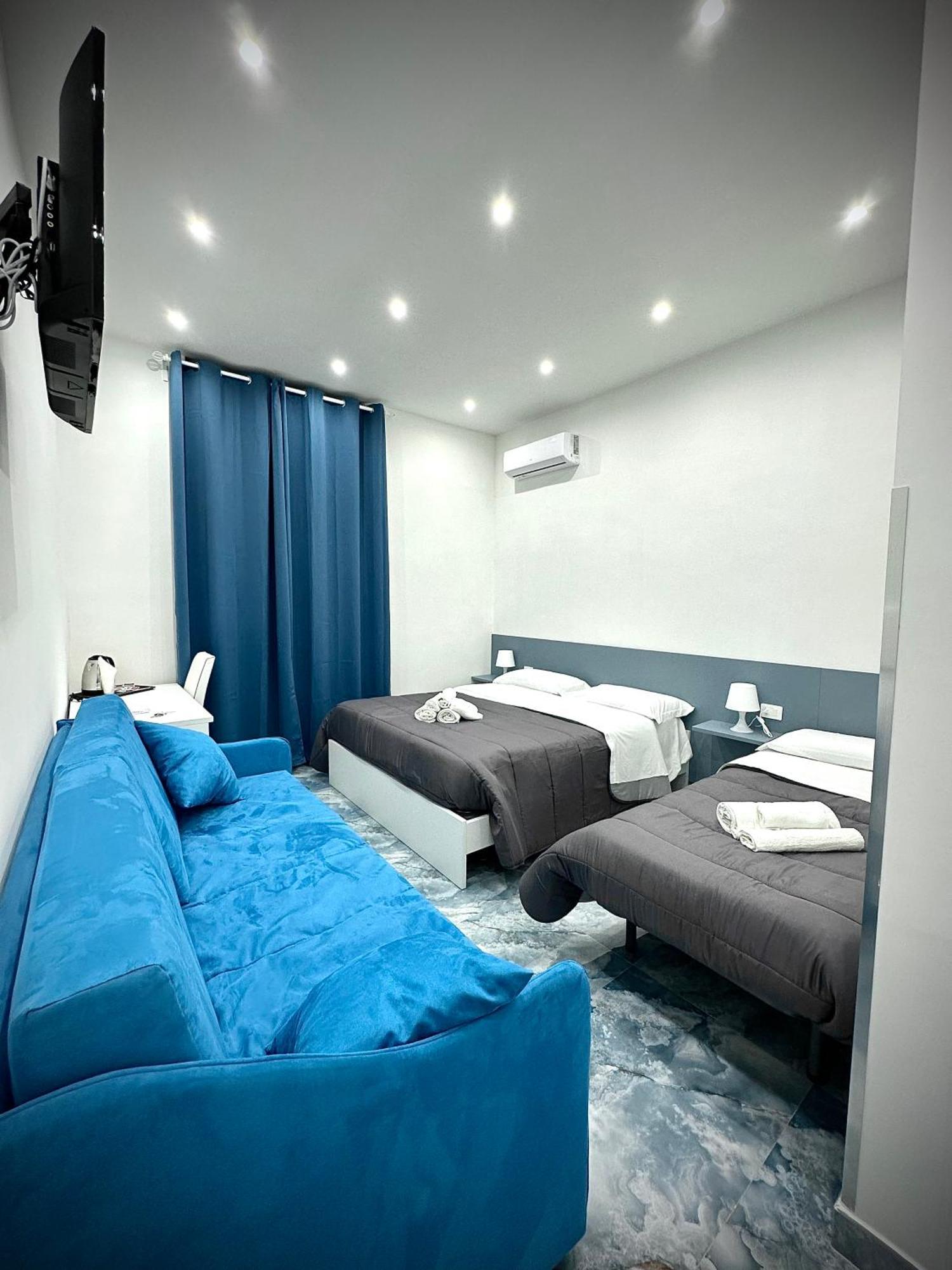 Marvit Central Luxury Naples Exterior photo