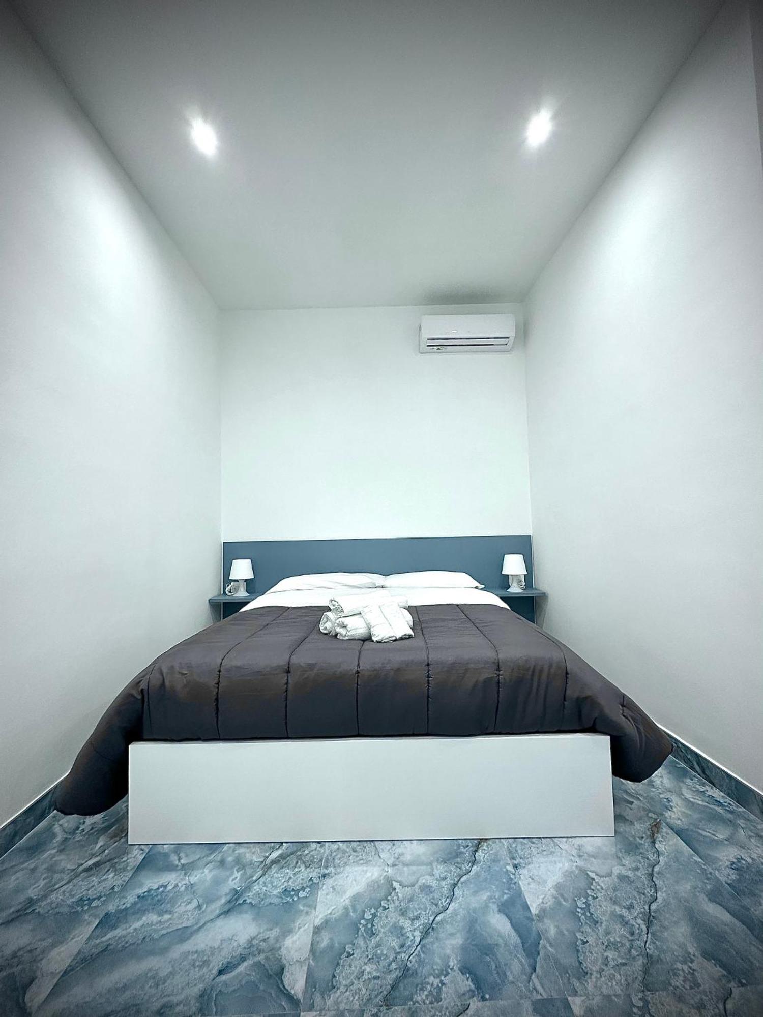 Marvit Central Luxury Naples Exterior photo