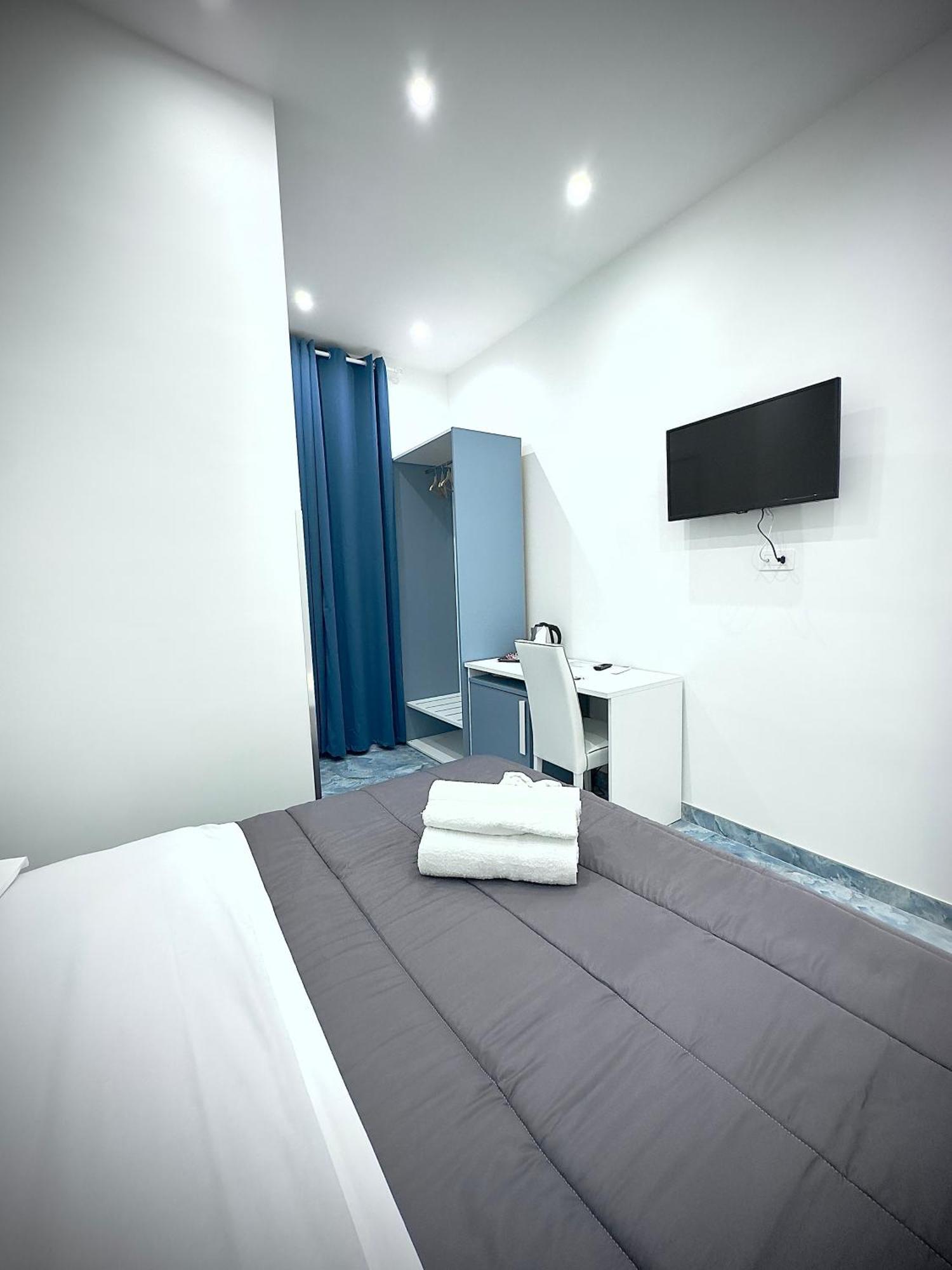 Marvit Central Luxury Naples Exterior photo
