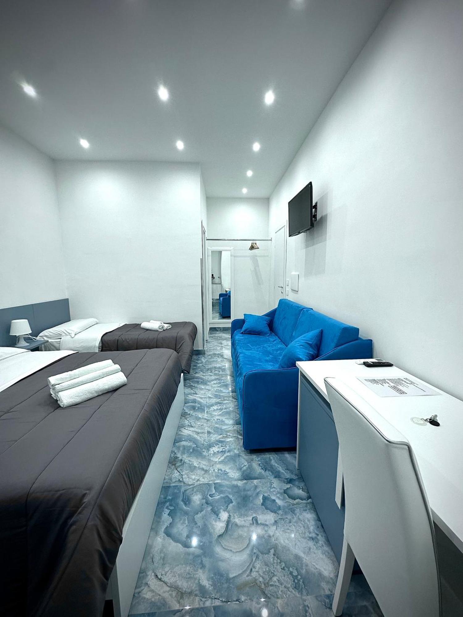 Marvit Central Luxury Naples Exterior photo